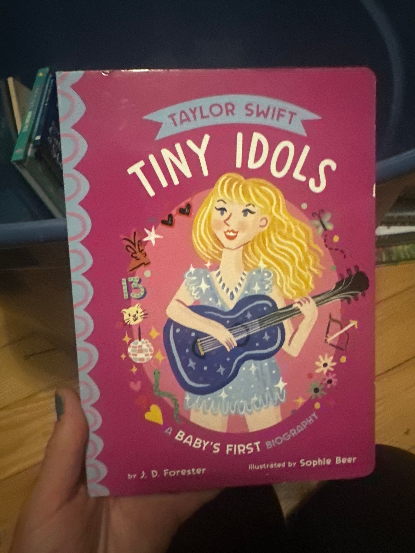 Taylor Swift Tiny idols