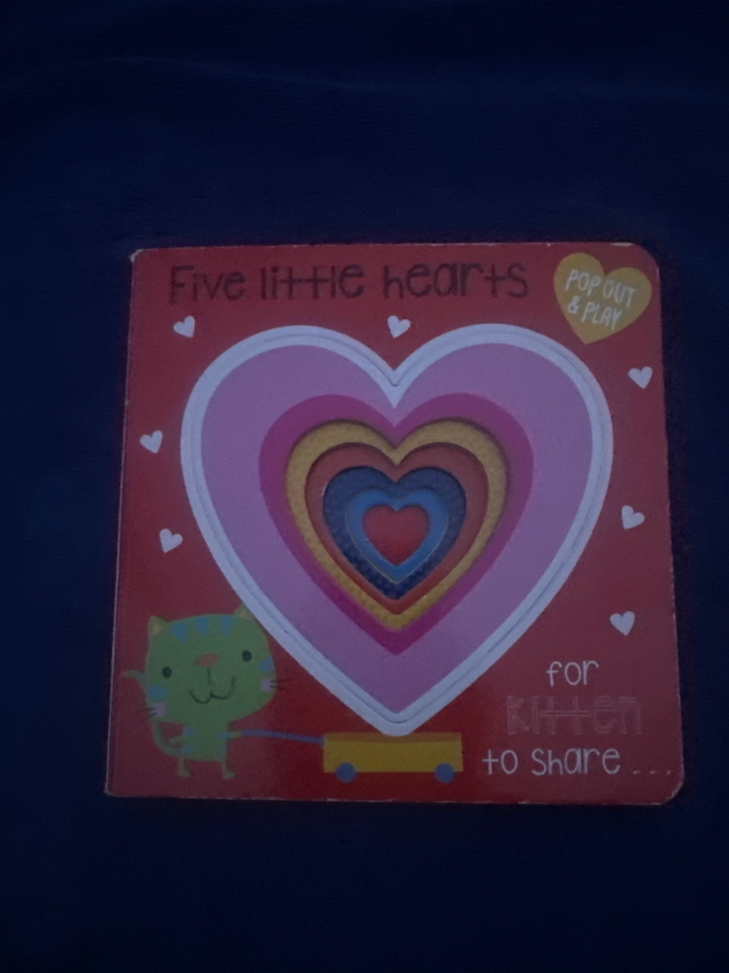 Five little hearts for kitten to share 💕