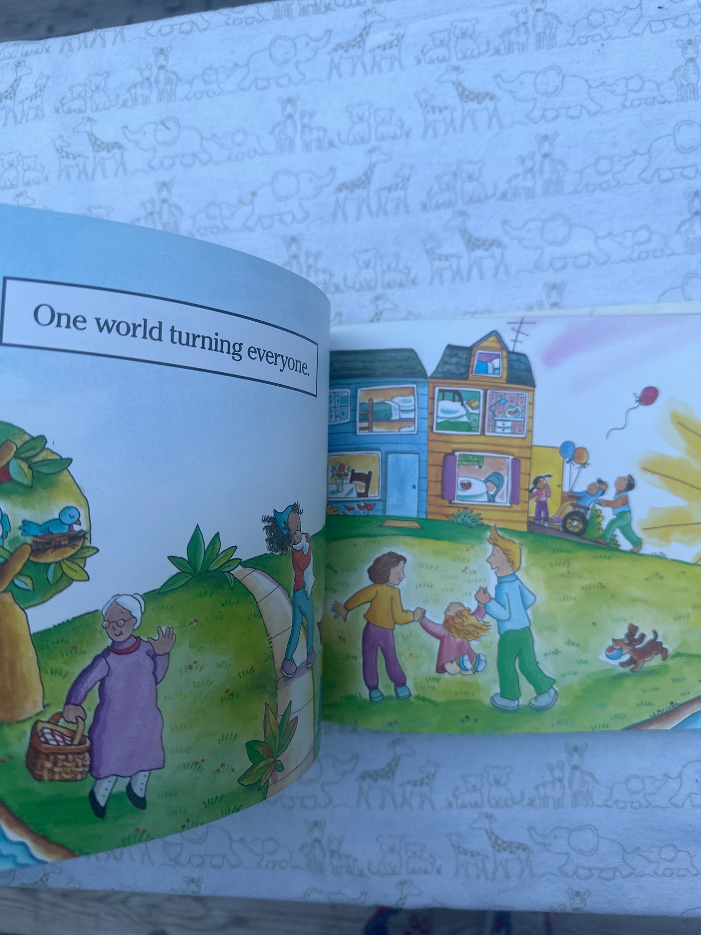 One Light, One Sun (Raffi, E. Fernandes illustrator)